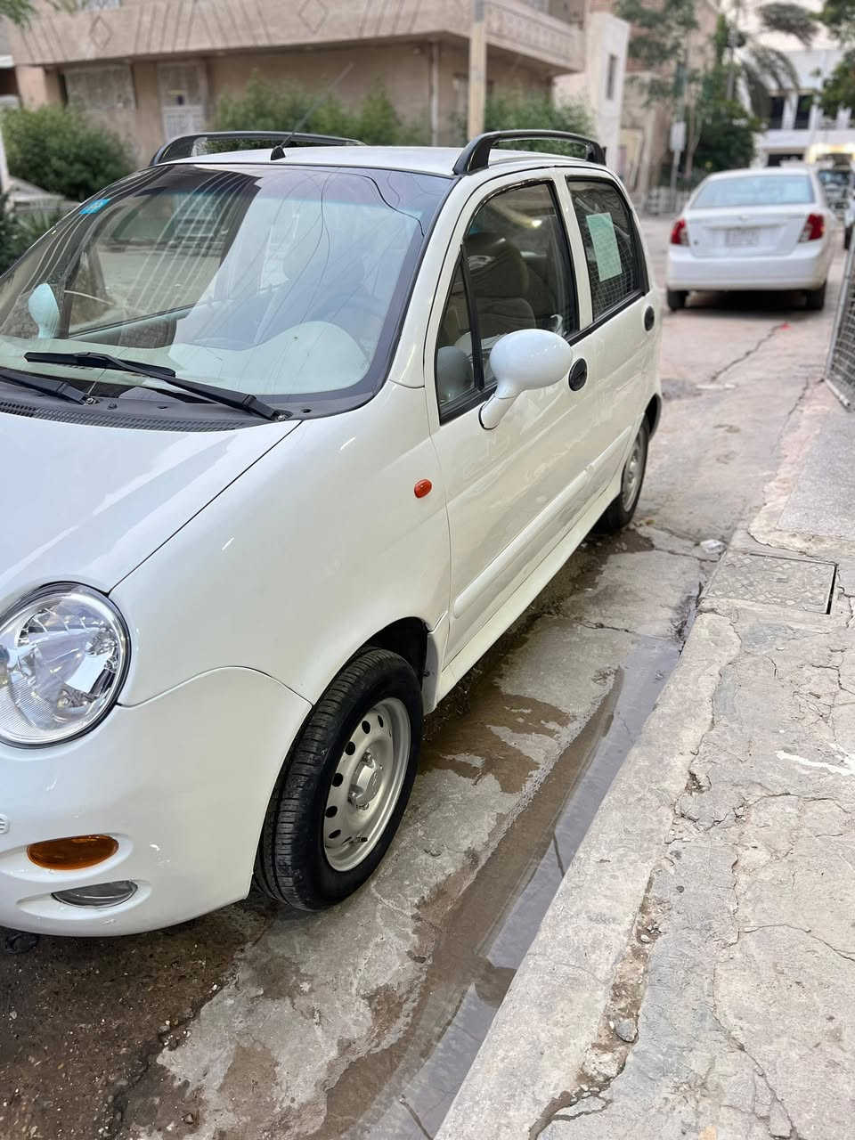 سلام عليكم شيري كيو كيو موديل.13.سيارة نضيفة ماشية.54k.محرك كير تبريد.🥶.خير من الله تخم تاير جديد صدر امامي خلفي جديد غرفتهة نضيفة سنوية.27.سيارة مال بيت السعر.(39).وبيها مجال بصيط مكاني بغداد رقمي بي واتساب.‏‪***********‬‏.
