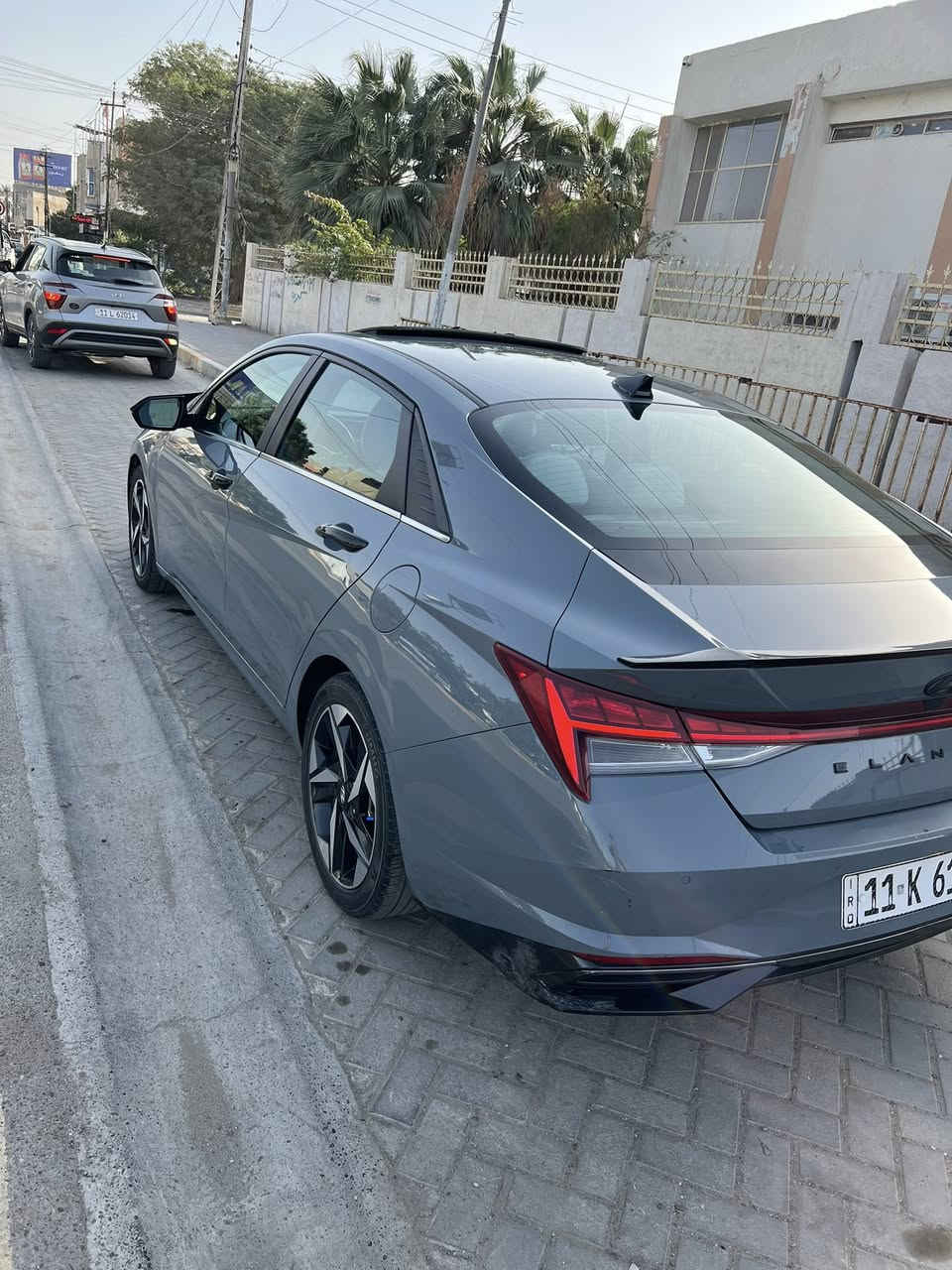 النترا 2023 لمتد لون سمنتي
ماشية 34 الف 

فول مواصفات 

سلايد روف

غرفه لون اوف وايت 

مقاعد جلد + كهرباء + تدفئة

شاشة دجتال متصله مع الكيجات

رادارات 360 امامي خلفي جانبي

بك لايت لدled 

‏لايت زنون 3 عدسات led 

سستم صوت نوع بوس 

حساس خلفي توقف اثناء اقتراب جسم من الجهة الخلفية

بصمة + تشغيل عن بعد 

حادث امريكا بنيد ومصلح نفسة بدون تبديل + شبر صبغ في الباب الخلفي 

ايرباك ستيرن فقط

السعر 148 ورقه

عنوان بغداد عامرية هـ ***********
