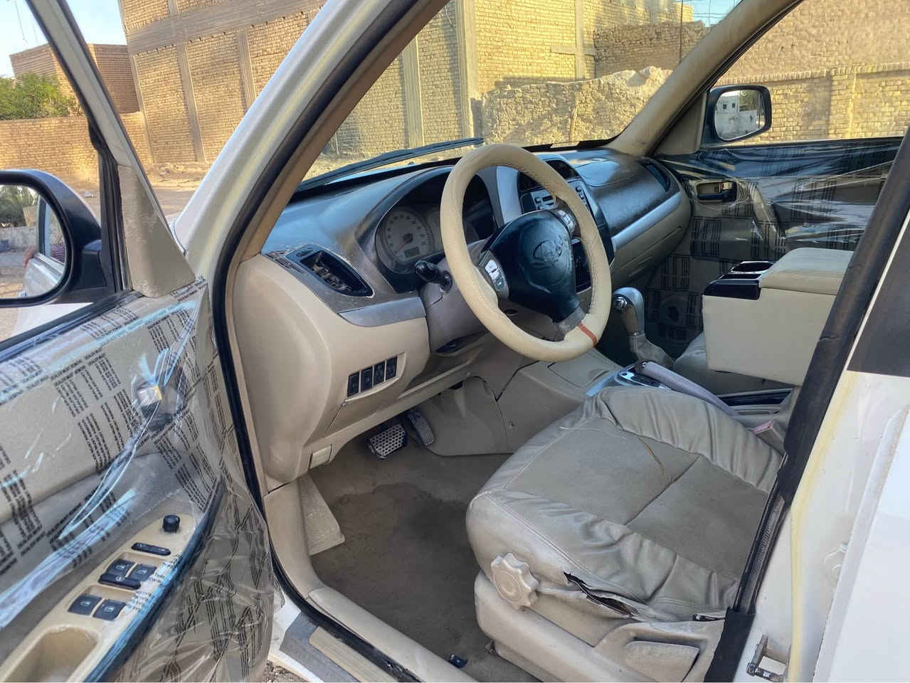 تيكو 2012 جاهزه كير ميكانكي 
بيها فقط تلكيط خياس بسيط 
مكانها بابل المتحتية الشراي يتصب *********** حلة, بابل
