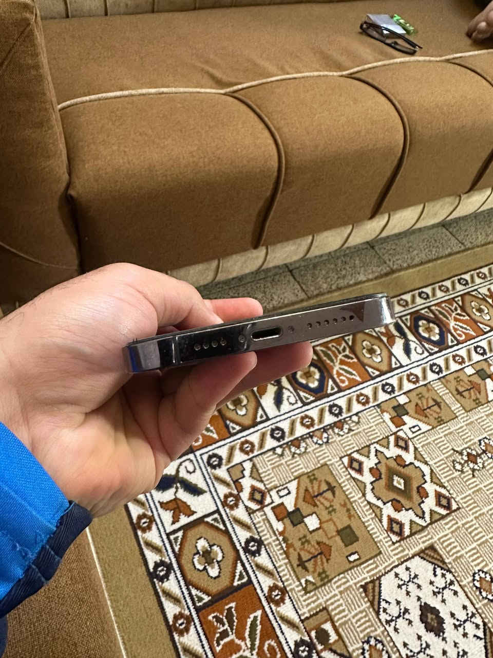 السلام عليكم
14برو ماكس 
256
بطاريه86
الجهاز مبدل شاشه اصليه 
اصليه الجهاز كله شغال فيس ايدي كلشي شغال
دبل سيمكارت الجهاز نضيف بدون شخوط بدون كلشي وبي فطر خفيف يم الكامرات
للبيع او للمراوس 
مكاني الخالص
سعره625
***********
***********
