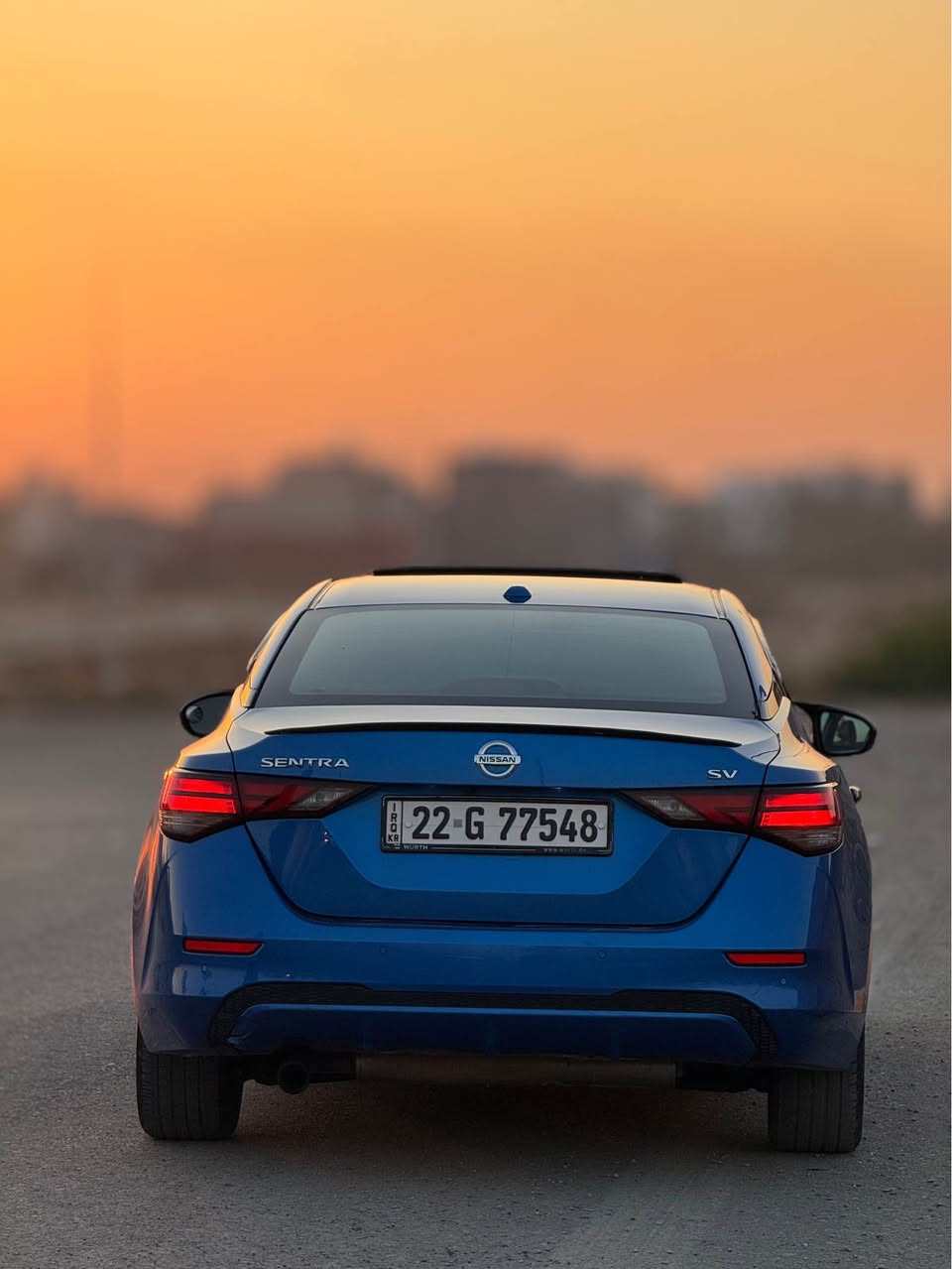 لمحبين التميز لون ازرق بحري 
داخل قيسي 

سينترا مواصفات SV بريميوم 
موديل 2020 
بيها قطعتين بوند وجاملغ 
بدون ايرباك بدون دواخل بدون شاصي بدون تعديل بدون بارد صور للسونر موجودة

ماشية 115 كيلو

كير ومحرك شرط 
بأسمي تحويل مباشر
***********
***********

السعر 138 ومجال
مكان السيارة دهوك
سيارة جاهزه وكاملة مابيها أي مصرف دهوك, العراق
