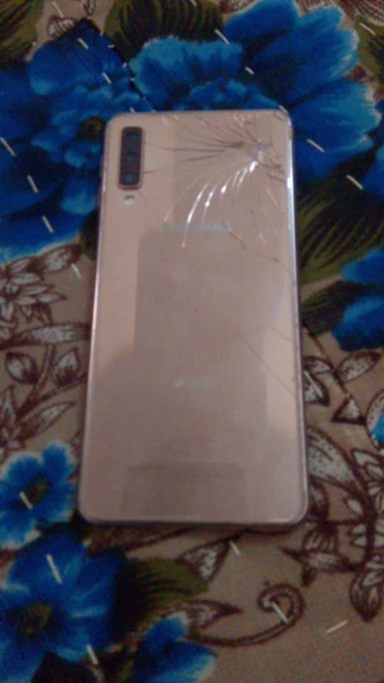 السلام عليكم اخوان
جهاز samsung  A750 2018 يرادله شاشه منو يريده


**إذا كنت صاحب هذا الإعلان وتريد حذفه لأي سبب، رجاءا أرسل رسالة إلى الدعم الفني**