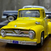 1955 Ford Pick-up    . . .  أنتجت هذه القطعة بواسطة شركة MotorMax   حج...