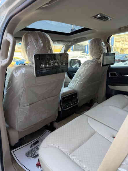 * لاندكروزر  vx لمتد بريم 2023 رادار 
* ⁠سعد العبيدي (***********)
* ⁠السعر (76.500 $) دولار 
* ⁠الفئة:  LIMTED  /  VX تنفس طبيعي
* ⁠داخل جلد بيجي اصلي
* محرك 6 سلند (4000 cc) 
* ⁠العداد (14050 كم) رقم بغداد 
* ⁠رادار امامي - رادار خلفي 
* ⁠تحديد مسار قيادة ذاتية 
* ⁠شاحن وايرليس داخل صاج 
* ⁠انترة داخلية هاندبريك بصمة لايت اوتو 
* ⁠بصمة تشغيل بصمات ابواب عدد (5).
* ⁠سماعات تويتر (JpL) شاشة دجتل
* ⁠شاشة كبيرة اصلية 
* ⁠شاشات خلفية اصلية عدد (2) 
* ⁠4 كامرات (360 درجة) اصلية 
* ⁠فتحة سقف (سلايت) لايت عدسات
* ⁠*كرسي السايق ميموري (ذاكرة)* 
* ⁠الكراسي الامامية كهرباء 
* ⁠الكراسي الامامية تبريد تدفئة 
* ⁠الكراسي الخلفية تبريد وتدفئة 
* ⁠كراسي (7) راكب الأخيرة كهرباء 
* ⁠مقاعد (7) راكب  فور ويل (4*4)
* ⁠ثلاجة وسطية جنطة كهرباء  
* ⁠داخل صاج تشغيل عن بعد
* ⁠علامة لاندكروز الضوئية بالابواب
* حساس امامي خلفي تشغل عن بعد 
* ⁠مري طي كهرباء مري جانبية نيكل 
* ⁠قبضات ابواب نيكب مري نيكل 
* ⁠ترايش ابواب النفخ نيكل 
* السعر  (76.500 &) دولار 
* العنوان :- بغداد النهضة الشآرع الثآني  شركة ذرى الخليج سعد العبيدي 
* ⁠للاستفسار هـ(***********) بغداد
