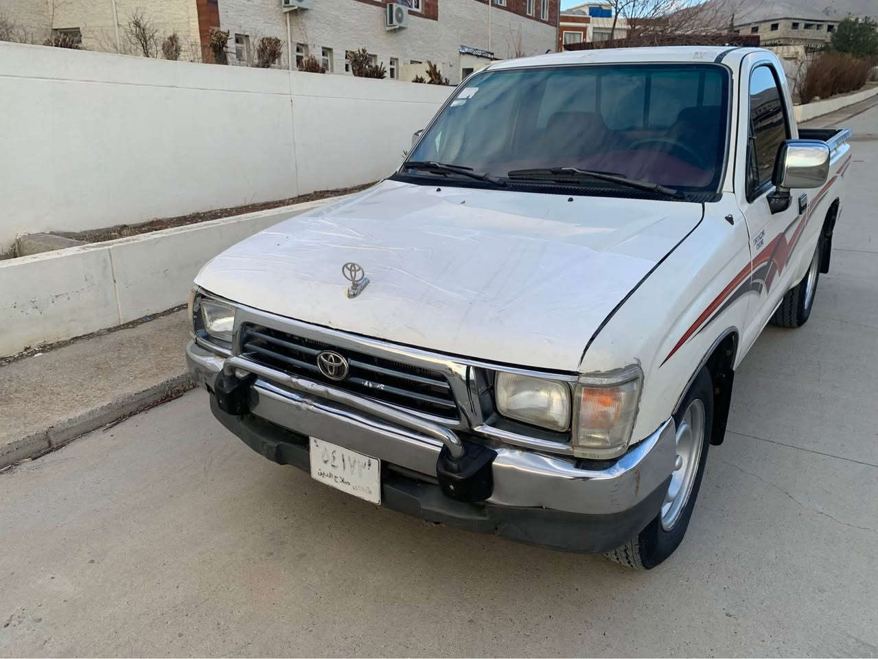 سلاو. بەناوی.  خوا.  تویتا 2001.  ناوسور مەکینە. سپی.    تەبریدوو ئاوینە کارەبای چام کارەبا بەشەرتی. گیر مەکینە. ئەکسل هەموو گیانی لەسەر دەقی شەریکە.  ماوەتۆ   سەنەوی.  وەکەلا تە حویل. بەشەرت . لەگەلە بەشەرت.  حدود بۆ حدود. ماشاللە.  هیچ لیدراو. بۆیاخی. نیە.    تەنها تۆزیک. قەلەم کاری. هەیە.  سەقفوو شانی. بۆیاخ نیە هەتا بلیت.   خاوین. جوانە  بە هەلمەتە.   بی مەسرەفە   لە سلیمانیە.  گۆرینۆ مان.  نیە.    بەس. فرۆشتن. بۆزانیاری تەواو.   پەیوەندی. کەن______      سعری. فرۆشتنی.     کۆتایی46.$. .   موشتەرە. پەیوەندکەن لە گەل ریزم . . .  تویتا مالیزی تاک. ناو سور📞(***********) وەتس ئەپ📞📞(***********)ئاسیا. 📞 Singapore
