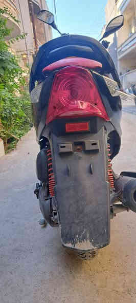 العبدة للبيع 🤩كابريتر مكينة بالجيس خرسة وخير من الله سلف هندر ب أي وقت كهربائيات كاملة بيها زوج كلوبات بومة🤩 ستاند كرزي🤩 يدات رياضية🤩 وكشن رياضي🤩الدراجة عليها أدامة كاملة من التاير للتاير ؛منظومة البانزين والكلجات كذلك كلشي جديد وجاهز
_أكفلها سرقة فقط.
السعر ٦٢٥ وبيها مجال بسيط كلش.
مكانها الدورة.
للاستفسار ***********
