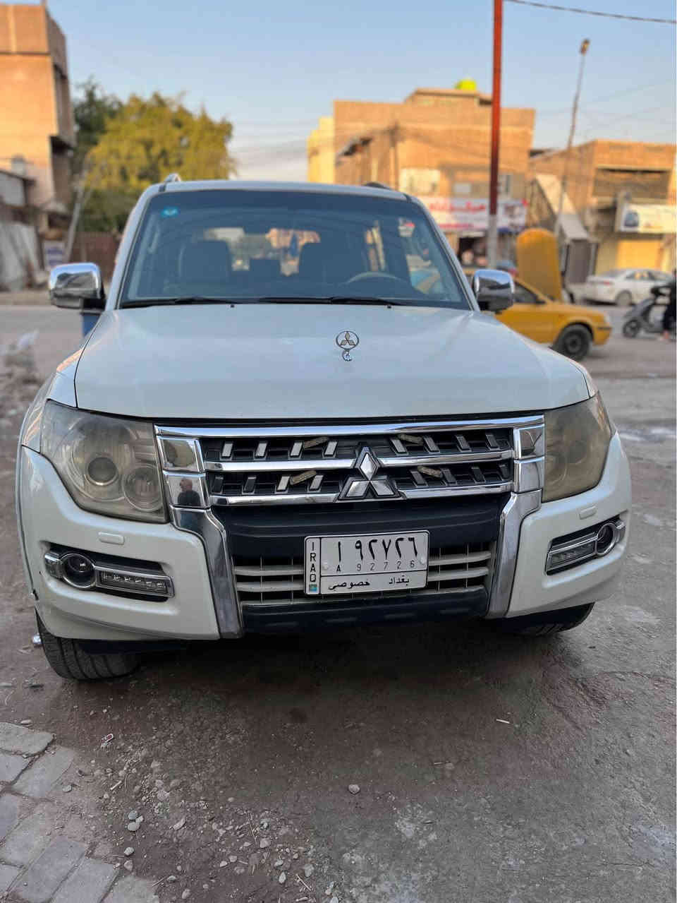 السلام عليكم سياره باجيرو 2010 للبيع نظيفه فوول مواصفات 
فتحه
تحكم ستيرن 
كشنات كهرباء 
كير اوتو + لوكير
جام كهرباء 
لايت زنون + كشافات زنون 
وبعد بيها مواصفات معروفه الباجيرو بيها ٣ قطع بنيد+جاملغ السايق +ربع باب السايق ٣ قطع بس شخوط بلادي ممبدل بس صبغ رقم بغداد بأسمي تحويل بشرط 
السعر 135$ وبيها مجال للشراي 
 الاستفسار هذا الرقم 
***********
غير متواجد على الفيس بغداد, العراق
