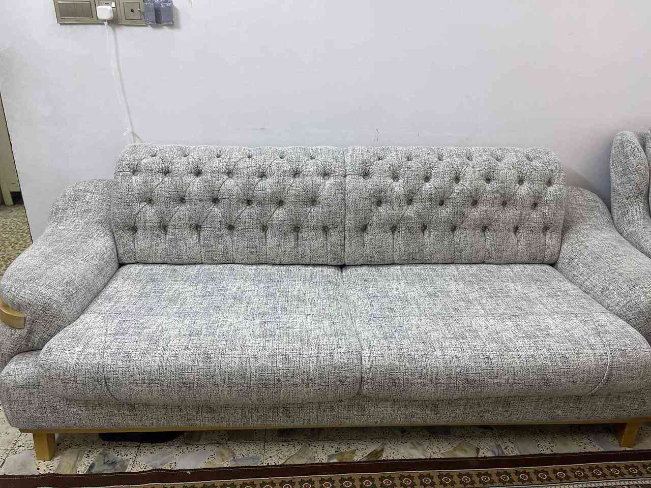 تخم عشر مقاعد للبيع اخو الجديد سعره 600 والاتصال بهذا الرقم ***********
