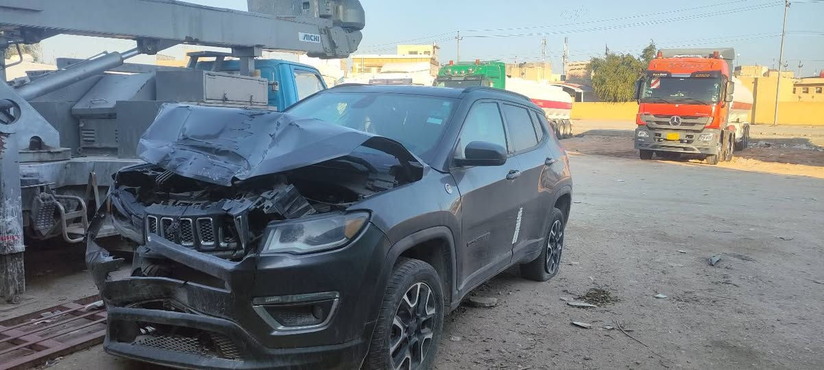 جيب كومباس تريل هوك اعلى فئة موديل 2020
حادث كما موضح بالصور
السيارة باسمي رقم الماني بغداد 
مكانها بالنجف 
***********
قيم سعرها واخذها
