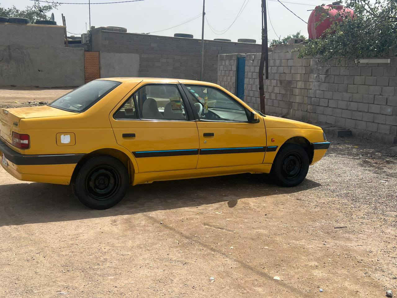 السلام عليكم بيجو 405 مديل 16 كفاله من الضرب وتبديل مكينه گير تبريد حدادة 100٪ تخم تاير سنويه منتهية بل 23 السياره مصفرة هيئه وقرارات سياره جاهزه ما نقلها برقي المكان بصره الزبير السعر 35 وبيها مجال لشراي للاستفسار أكثر اتصل وأنه خادم ***********
