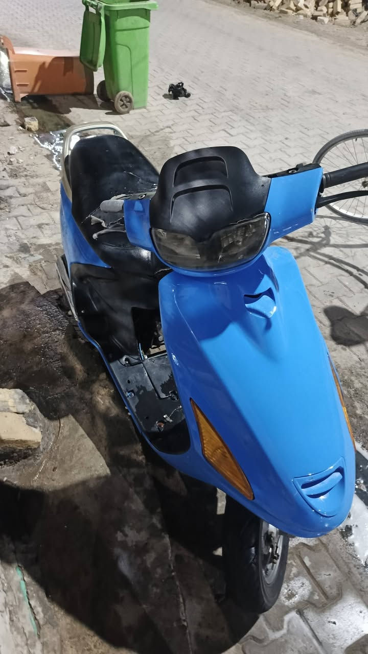 سلام عليكم دراجه للبيع فول كهربائيات سليف لايتات كله شغال السعر 350 وبيها مجال قليل مكاني دونيه شاميه
 ***********
