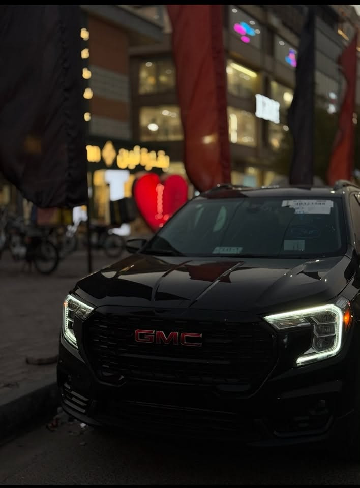 للبيع GMC Terrain SLT 2024 (Black Top)
• الفئة: SLT
• Black Top
• الممشى: 9,000 ميل فقط (شبه زيرو)
• محرك 1.5 تيربو
• ناقل حركة أوتوماتيك 9 سرعات
• كامرة 360 درجة
• مقاعد جلد مع تدفئة للمقاعد الأمامية
• تشغيل بصمة وستارت
• صندوك كهربائي (باب خلفي كهربائي)
• شاشة كبيرة مع Apple CarPlay و Android Auto
• حساسات أمامية وخلفية
• كامرة خلفية
• مثبت سرعة
• إنارة LED
• بدون بانوراما

ملاحظة: حادث أمريكا كان جاملغ وبنيد فقط، وتم التصليح بشكل كامل. ويوجد صبغ جزء بسيط من أحد الأبواب بسبب حادث خفيف، والتفاصيل موضحة بالصور.

السيارة نظيفة جداً، ممشاها 9,000 ميل فقط، وجاهزة للفحص بأي مكان.

السعر: 182 ورقة وبيها مجال للجاد.

للاستفسار والاتصال:
***********
