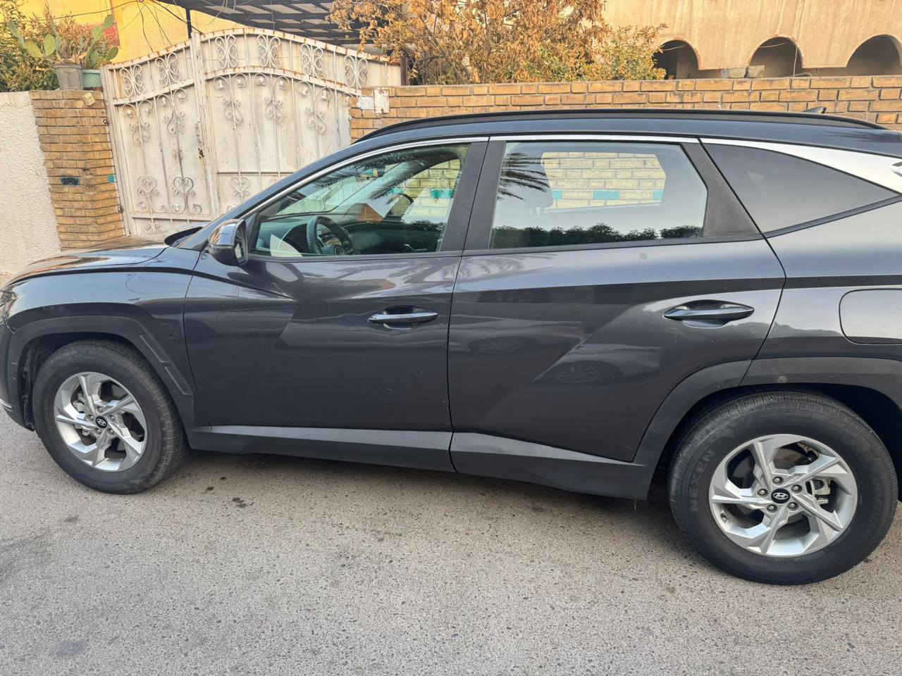 وارد امريكي
‎صور الحادث ع واتساب 
‎وبالعراق مضروبه الباب الخلف السائق 
‎ماشية77 كيلو متر 
‎سعة المحرك : 2.5 : 

‎-بصمه تشغيل
‎-بصمه ابواب
‎-تشغيل عن بعد 🔁 
‎-رادار امامي قياده اليه
‎-تبريد قطعتين
‎- كشنات كهرباء 
‎-رادارات خلفية  
‎-شاشه كبيره
‎-رادار جانبي في المرايا
‎- نظام مساعدة عدم الانحراف عن الطريق 
‎-نظام carplay 
‎- شاشة وسطية كبيره 
‎- نظام النقطة العمياء ( حساس مرايا جانبيه)
‎- هاند بريك بصمة 
‎-اوتو هولد
‎-فتح صندوق تلقائي عند التقرب
‎-نظام توقف تلقائي عند الرجوع
‎ - كاميرا   بدقة عالية 
‎ - نوع مقعد السائق : كهربائي  - تدفئة
177 وبيها مجال***********
