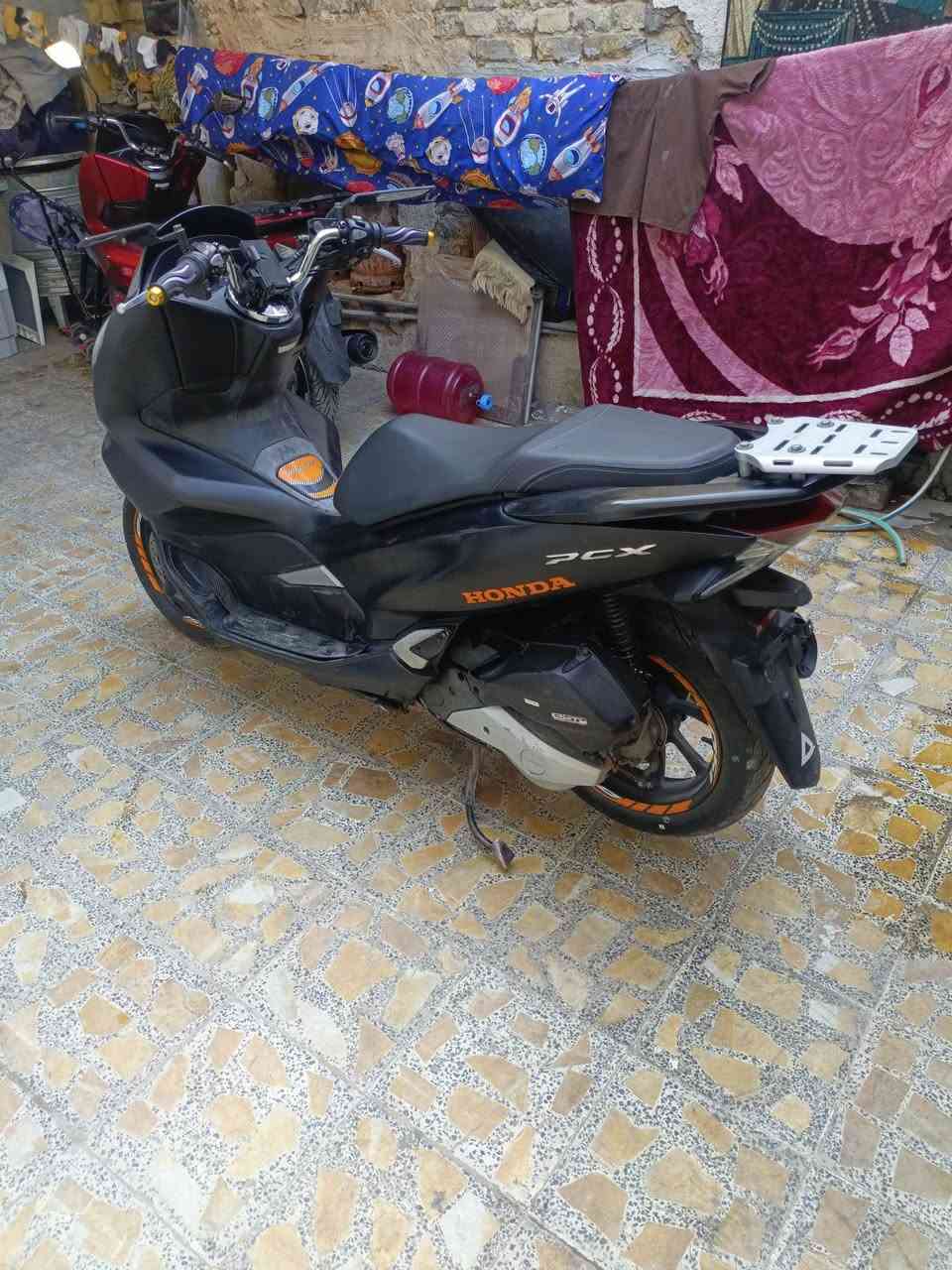 للبيع دراجه بي سي اكس جيل الثالث السعر 10 ورقات قفل الإستفسار على الرقم ***********
