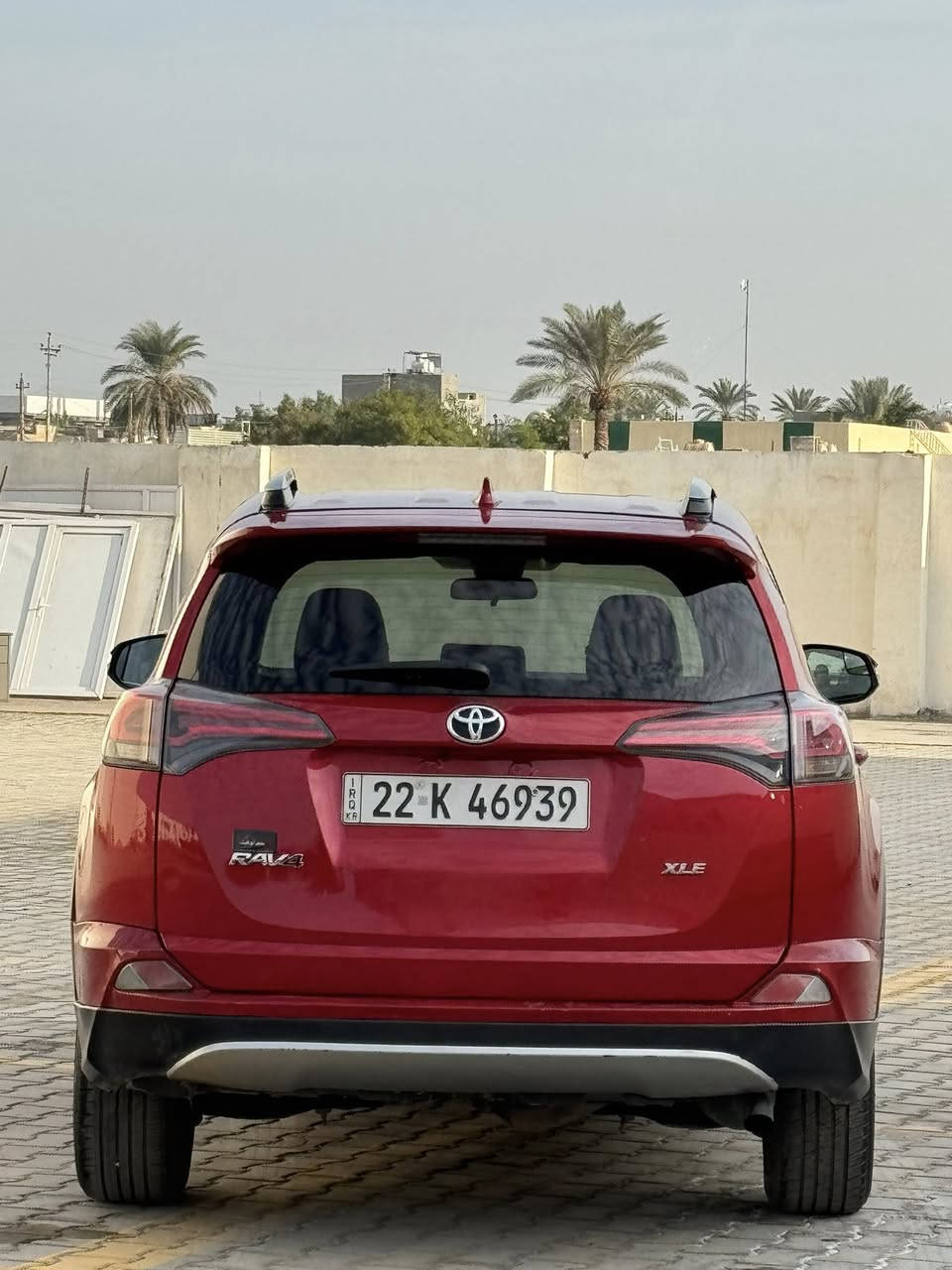 السلام عليكم . راف فور موديل 2017 فول مواصفات xle وارد امريكي حادثهة بنيد فقط بدون دواخل وبارد شبر بكصة القمارة مال تحميل ماشية 85 رقم اربيل باسمي هزة وسنوية كلها جديدة مواصفات سلايت شاشة كامرا صندوك كهرباء داخل بيج تبريد بيانو .اخوان سيارة جاهزة من كلشي كير مكينة تبريد صدر مابيها اي نقص السعر 155 وبيهة مجال بسيط مكاني بغداد العامرية ‭0780 545 2103‬
