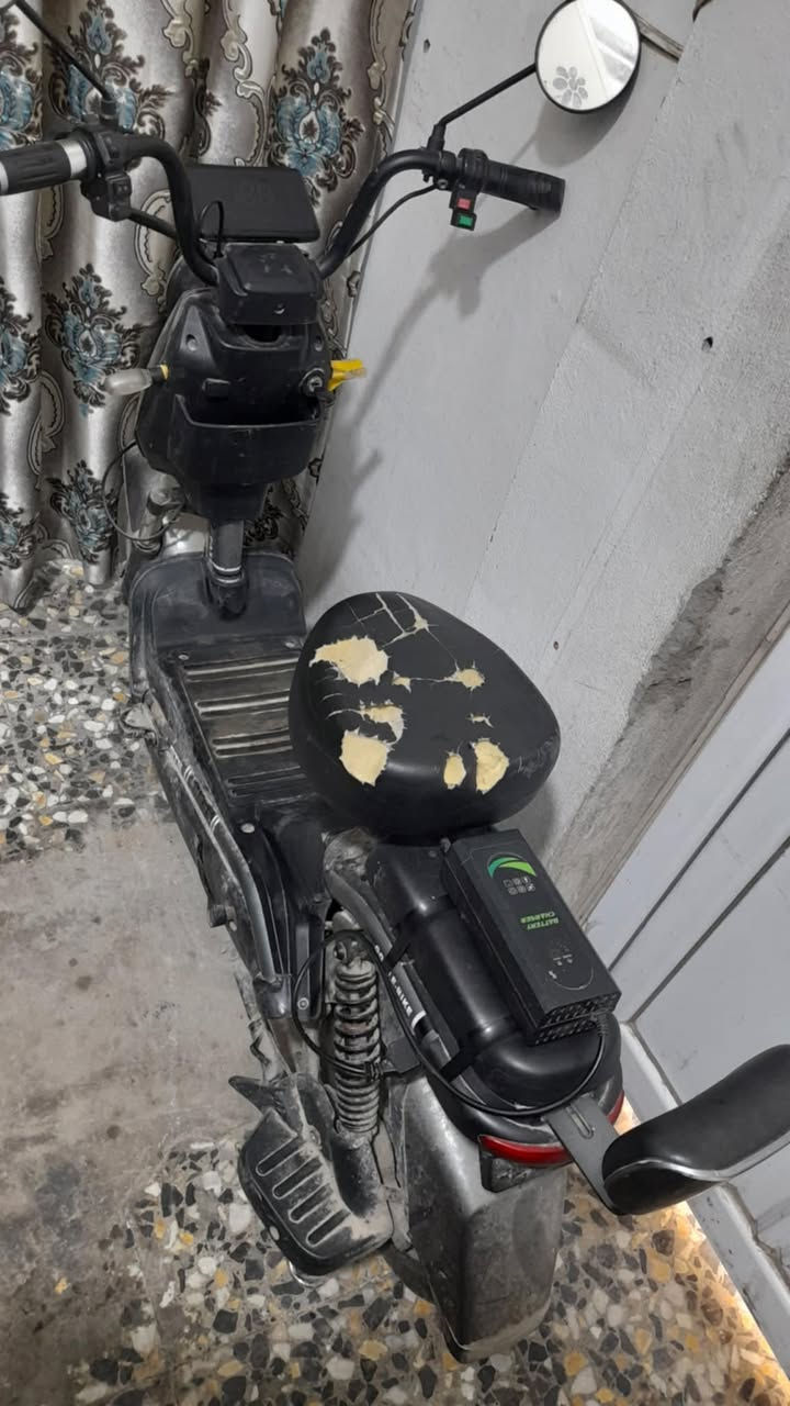 مرحباا
دراجه شحن شغاله بس يرادلها ترتيب 
150 الف بغداد م الصدر ***********
