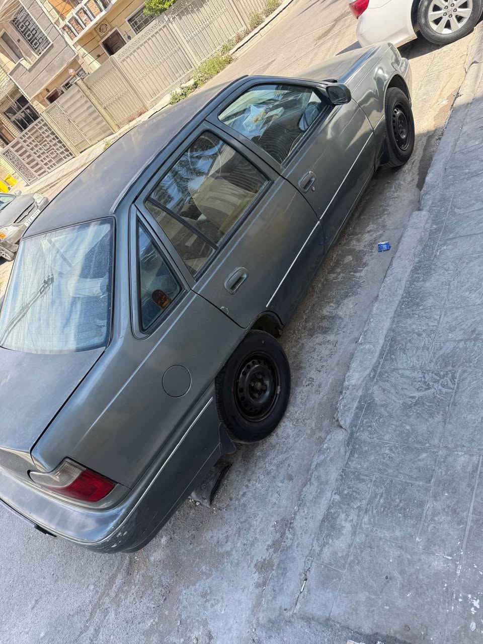 � سيارة سلو (SLOW)
📅 موديل: 1996
🔢 الرقم: إنكليزي

✅ الحالة:

 • أدّامة كاملة جديدة
 • كير جديد
 • محرك جديد
 • صدر جديد
 • كهربائيات كاملة جديدة

💰 السعر: 30 ورقة (قابل للنقاش للجادين)

📍 الموقع: بغداد – حي الجامعة – شارع المركز

📞 للتواصل:
0790 594 8118
أبو عبد الله بغداد, العراق
