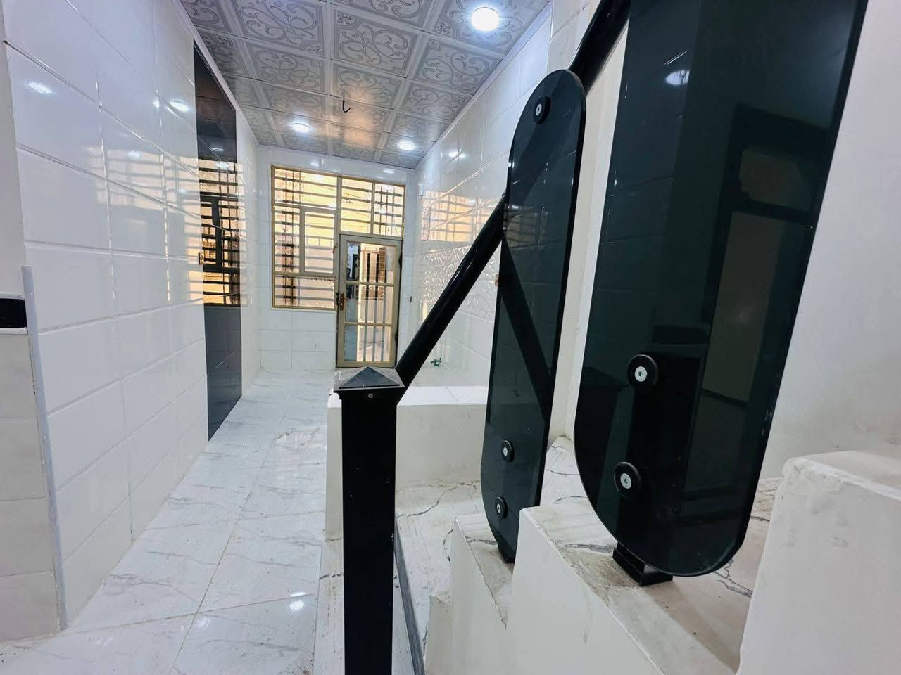 سلام 🙋‍♂️
#دار_مساحه_١٠٠مربع_م

طابو زراعي سند ٢٥ صرف

النجف #ملحق ميسان خلف سكله الكرعاوي 

بناء ممتاز 

درجه اولى 

السعر 44 مع المجال 
واتساب***********
