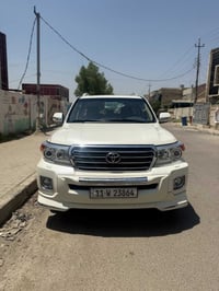 تيوتا لاندكروز 2015 ساز ماشية 121 الف كيلو متر  كفالة من الصبغ بيه مكا...