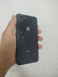 آيفون 8 بلس • ٢٥٦ • بطارية ١٠٠