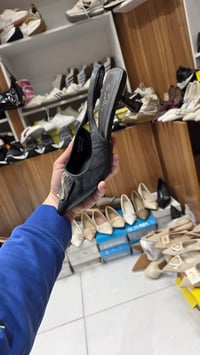 تخفيضات ٧٠٪ • ملابس بنات • كمية محدودة