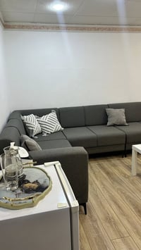 كورنر ٢*٣ • نظيف • مستعمل قليل