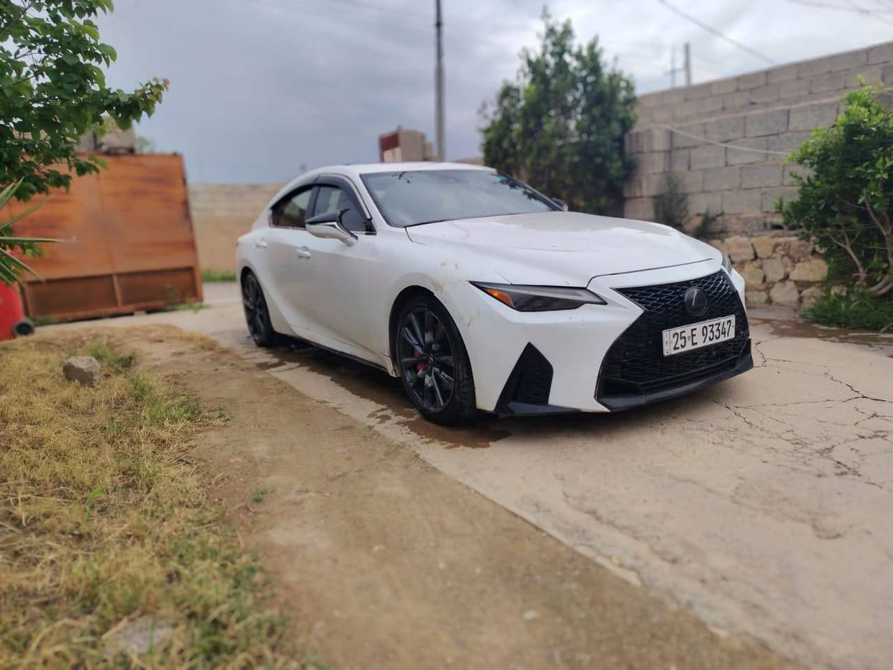 لكزس is 350 F Sport
موديل 2023
الضرر مكلوب صبغ شبه عام
مرقمه كركوك 25
السعر ١٧٠ وبي مجال 
 ***********
