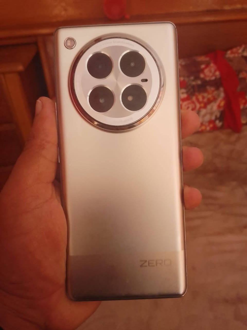 جهاز لبيع جديد مادخل تصليح ابد يدعم الشحن السريع ذكرته 256 وعشويته 12 السعر 300الف مكاني ناصريه ***********
