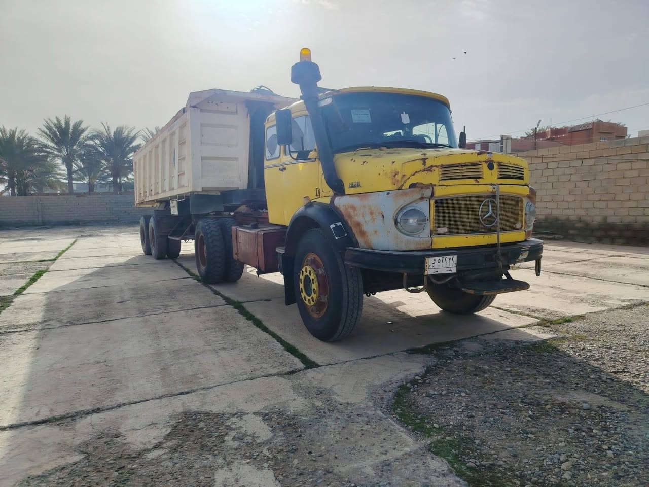 السلام عليكم قجمه راس وعربانه لبيع موديل 81 سوبر كير ١١١تخم تاير جاهزه تريد راس وعربانه تريد بس راس رقم بغداد مشروع وطني تحويل مباشر الفلوجه معرض السلمان ***********ابوديمه
*********** ابواحمد
