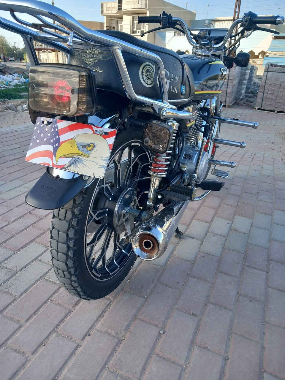 سيفان 24 باب اول
لون اسود محرك 200  نشاط فول
 شاشة  محتركه 
كهربائيات كاملة
نضافة خير من الله
السعر 625 بي مجال 
***********
