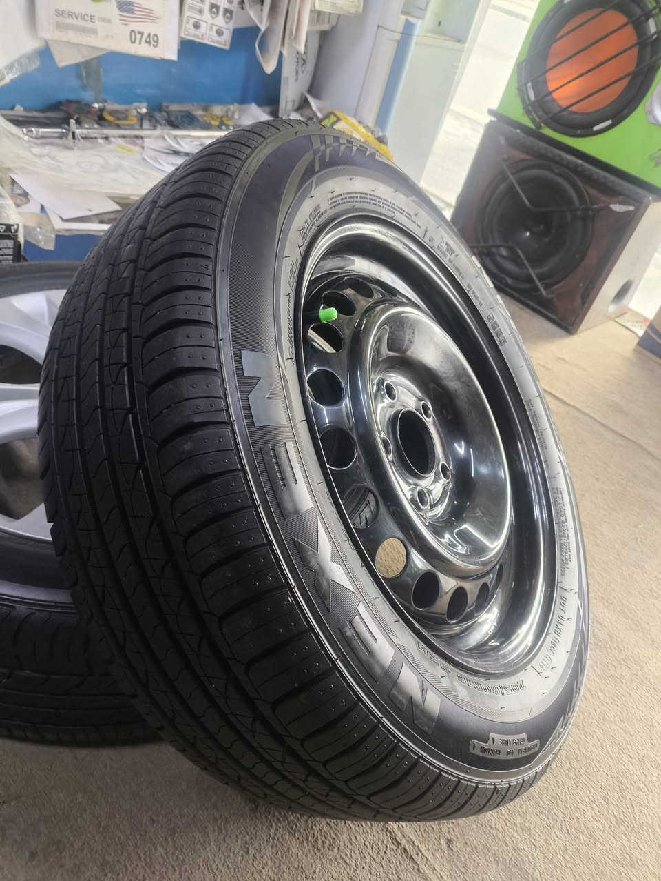 سلام عليكم حبايب قلبي تخم ويلات وتخم تاير حجم 16 كوري اصلي ابو الختم للبيع مكاني نجف  شراي يجي خاص يرهم مراوس هم السعر 270 قفل ***********4
