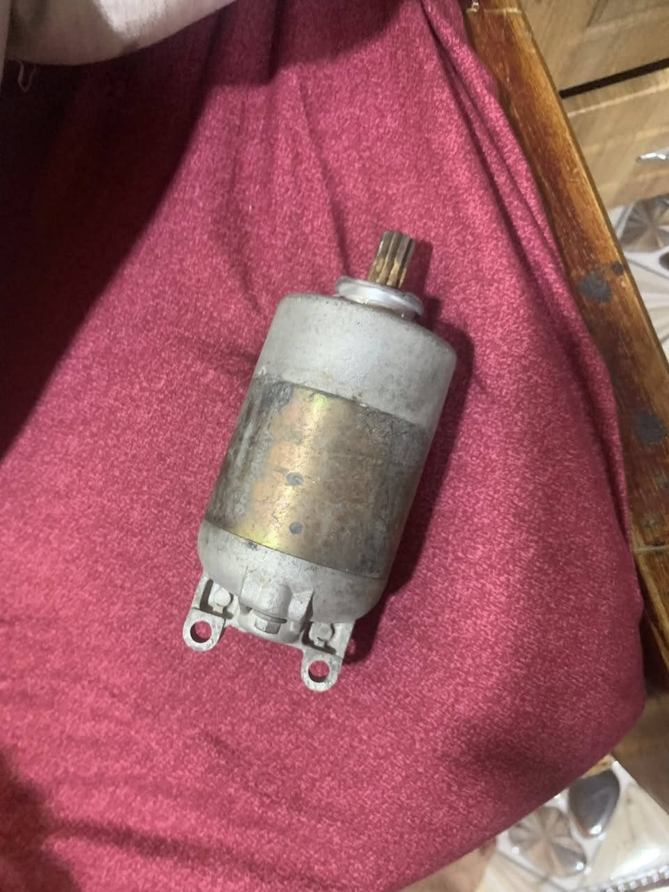 السلام عليكم صالصنه صجميه اصليه بوشتين مو بوشه واقيه ملحه كامله سلف سكنس بلادي جديد الرقم ***********
