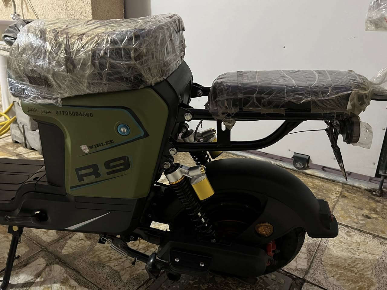 🔥 للبيع دراجة R9 موديل 2025 🔥
لون مميز ✨

الدراجة نظيفة جداً ، استخدام قليل.
مجهّزة بـ سماعات بلوتوث قوية،
بريك دسك أمامي وخلفي،
الملف 1200 نحاس
4 نمر ودبل اشارة
دبل الامامي هايدروليك والخلفي غاز رياضي،
و لايت زينون قوي واضائة RGP في الايت الأمامي والخلفي.
نظام الوقوف P + الرجوع للخلف R
السرعة حقيقي 65

بل اضافة الى 
1-مفتاح ومفتاح سبير + بصمة تكدر تشغل الدراجة عن بعد من خلالها و فتح الدراجة وقفلها + كارت للتشغيل بمجرد المسح بل كارت على الشاشة.
2-الدراجة بيها نظام حماية (مانع سرقة) بمجرد تحريكها راح تقاوم وتصدر اصوات اذا كنت تدفع بيها للامام راح ترجع للخلف.
3-سلة +ستاند موبايل+ الايت عالي/ناصي

الشاحن أصلي من شركة وينلي،
والدراجة من حيدر النيار.

السبب للبيع: محتاج فلوسها .

💰 السعر: 490 (بيها مجال بسيط)
📍 المكان: النجف -حي ميسان
📞 واتساب: ***********
