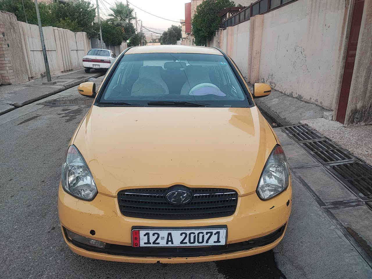 اكسنت موديل 2010 وارد امريكي سقف مبدل من التكم سياره كير ومحرك على فحص جاهزه مال شغل منظومه غاز بيها كوبون بانزين بيها السعر 68 والتواصل على الرقم ***********
