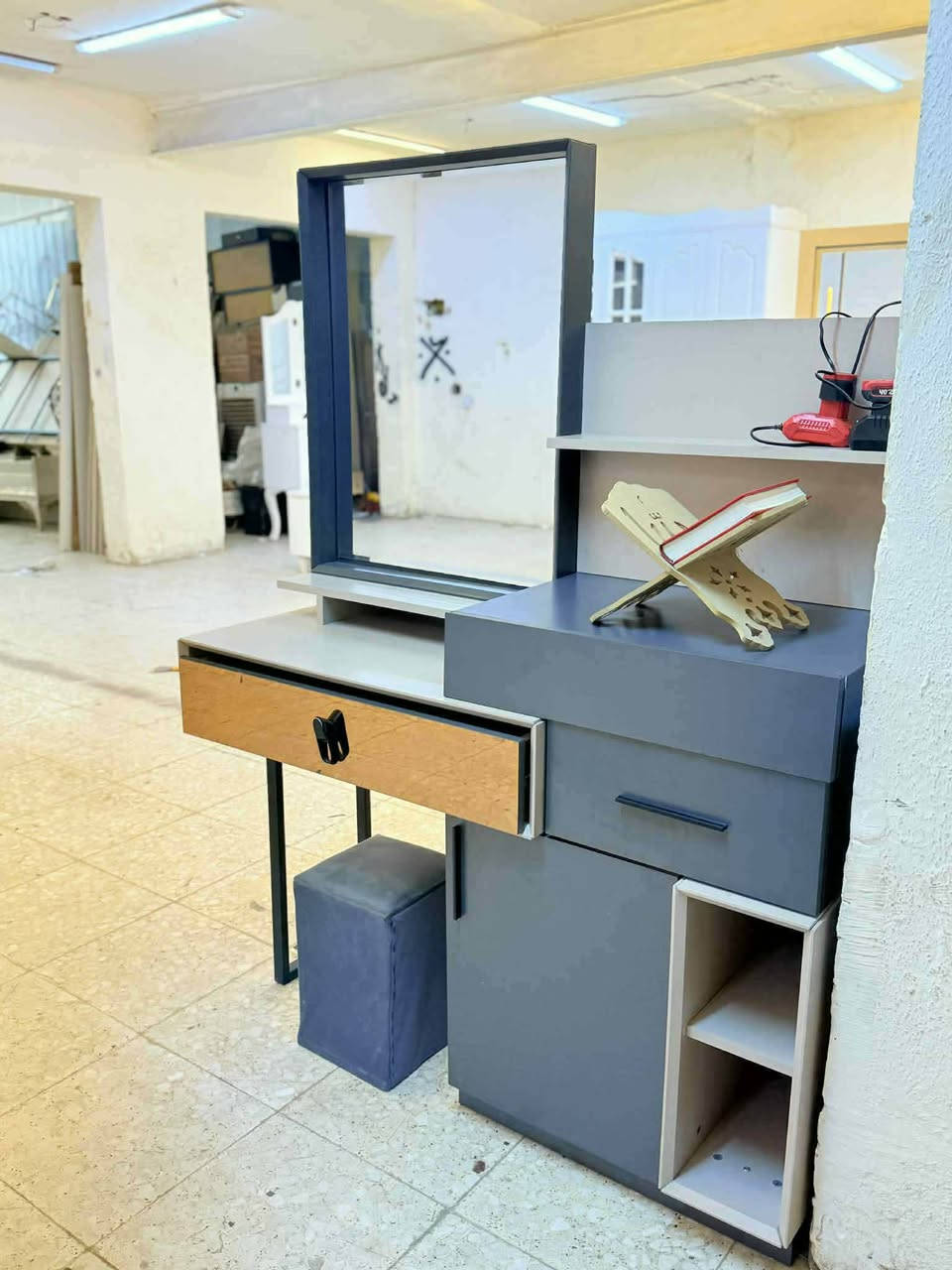 ✨ غرفة تركية  مودرن ✨
🚪 نظام أبواب 10 قطعه بروفايل فاخر
🛏️ سرير ضهر بلوك بمخزن عملي
🪞 جام برونزي أنيق
🧵 قماش وتر بروف أصلي
💡 إنارة شغالة
✨ نظافة 90 ٪
🚚 شد ونقل مجاني داخل بغداد
📦 توصيل للمحافظات بأسعار رمزية

📍 بغداد الجديدة
📩 للاستفسار راسل خاص

#غرف #غرف_نوم #غرف_تركية #اثاث #اثاث_تركي #اثاث_منزلي #غرف_مودرن #اثاث_راقي #اثاث_بغداد #بغداد_الجديدة #اثاث_عراقي #ديكور #ديكورات_غرف #بيع_اثاث #اثاث_مستعمل #غرف_ملكية #غرف_عرسان #اثاث_بيت #اثاث_حديث #غرف_راقية #غرف_تصميم #اثاث_مودرن #اثاث_راقي_جداً #بغداد #العراق


**إذا كنت صاحب هذا الإعلان وتريد حذفه لأي سبب، رجاءا أرسل رسالة إلى الدعم الفني**