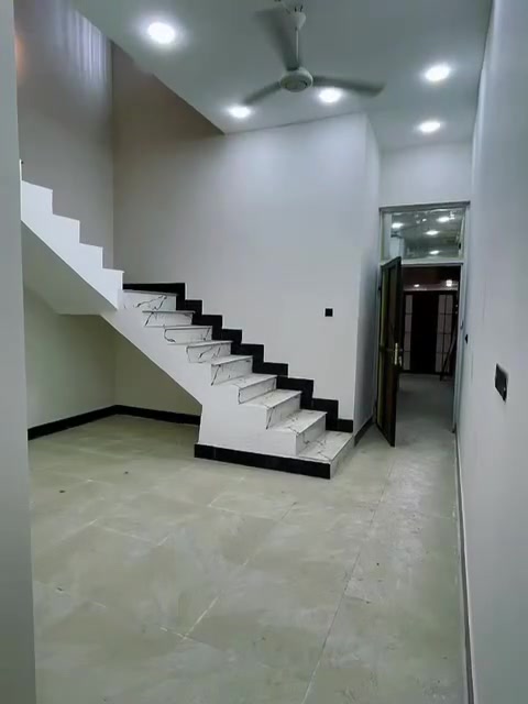 نص بيت حي بغداد للاجار ***********
