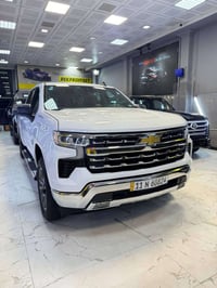 سلفرادو • ٢٠٢٣ • ٨ سلندر