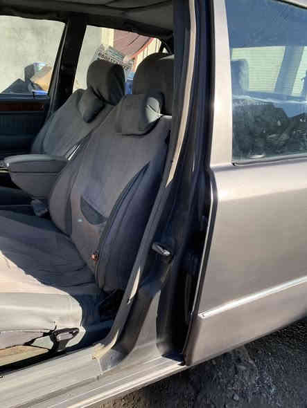 سلام عليكم مارسيدس للبيع ومراوس 
موديل 89 محدث 91
محرك 3000 VVT
تحويل ثاني يوم 
حدادية ومحرك خير من الله 
الاسفسار ع هاذا رقم 

‭0770 010 4725‬

السعر 47 ورقة 💵
