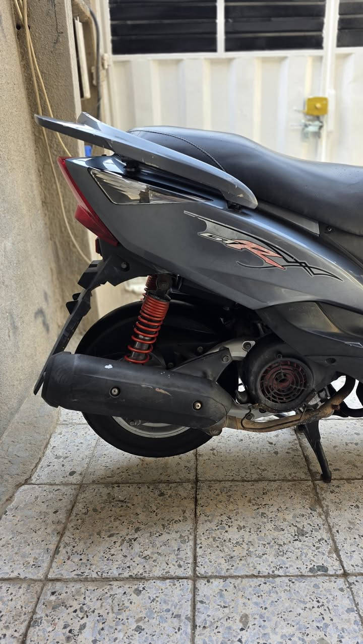 للبيع ماكس ثعلب مكفوله ماشيه 21 الف دراجه مكينه بلاديه ممفتوحه كفر بلادي سلف كابريتر بلاد كهربائيات كله شغاله تخم تاير جديد طسته حلوه كامله اي نقص مابيه مكاني بغداد الشعله شراي اتصل ‭0787 153 5444‬
