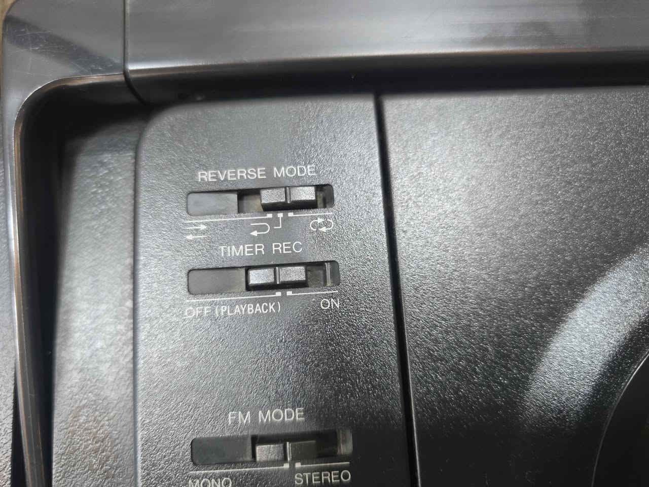 جهاز. مسجل قلاب وجهين بابين  نظام تشغيل ميكانيكي. استريو  سيدي  وراديو واواكس  جهاز ياباني اصلي مع ريمونت تحكم عن بعد  غلاف جدا صلب  جديد جهاز. صوت جدا نقي وعالي


**إذا كنت صاحب هذا الإعلان وتريد حذفه لأي سبب، رجاءا أرسل رسالة إلى الدعم الفني**