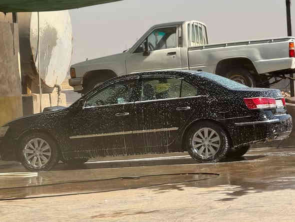 سوناته 2008محدث2010داخل خارج رقم نينوى بسمي سياره جاهزه مجهزه من كلشي ما اتريد مصرف محرك سته3300جديد مال كصه تواير جدد بيها جاملغ صبغ وبيها تبديل باب لو بابين السعر 95وجال بسيط الاستفسار الاتصال على الرقم ***********
