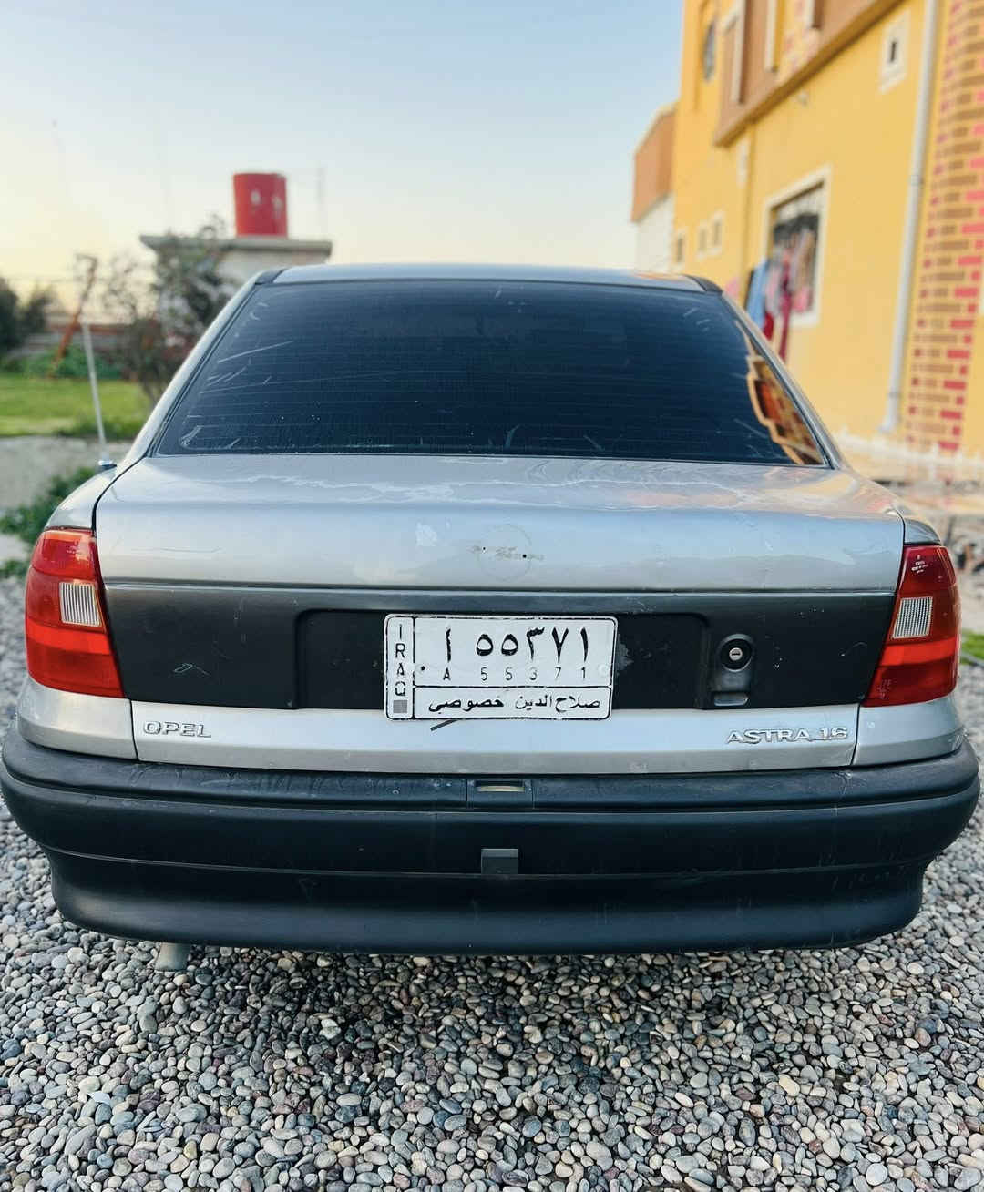 السلام عليكم ، استرا حجم 16 صندوك مكينه نوزل، تبريد، موديل 95 ، صلاح الدين ألماني، شرط التحويل، مشروع وطني، كابون بانزين، قفل مركزي، جوم أمامي كهرب طخم تاير جديد، صدر امامي وخلفي جديد، سياره مابيها شي مايشتغل اترايها حيل حلو، العنوان قياره دور القاعده، الإتصال ***********
