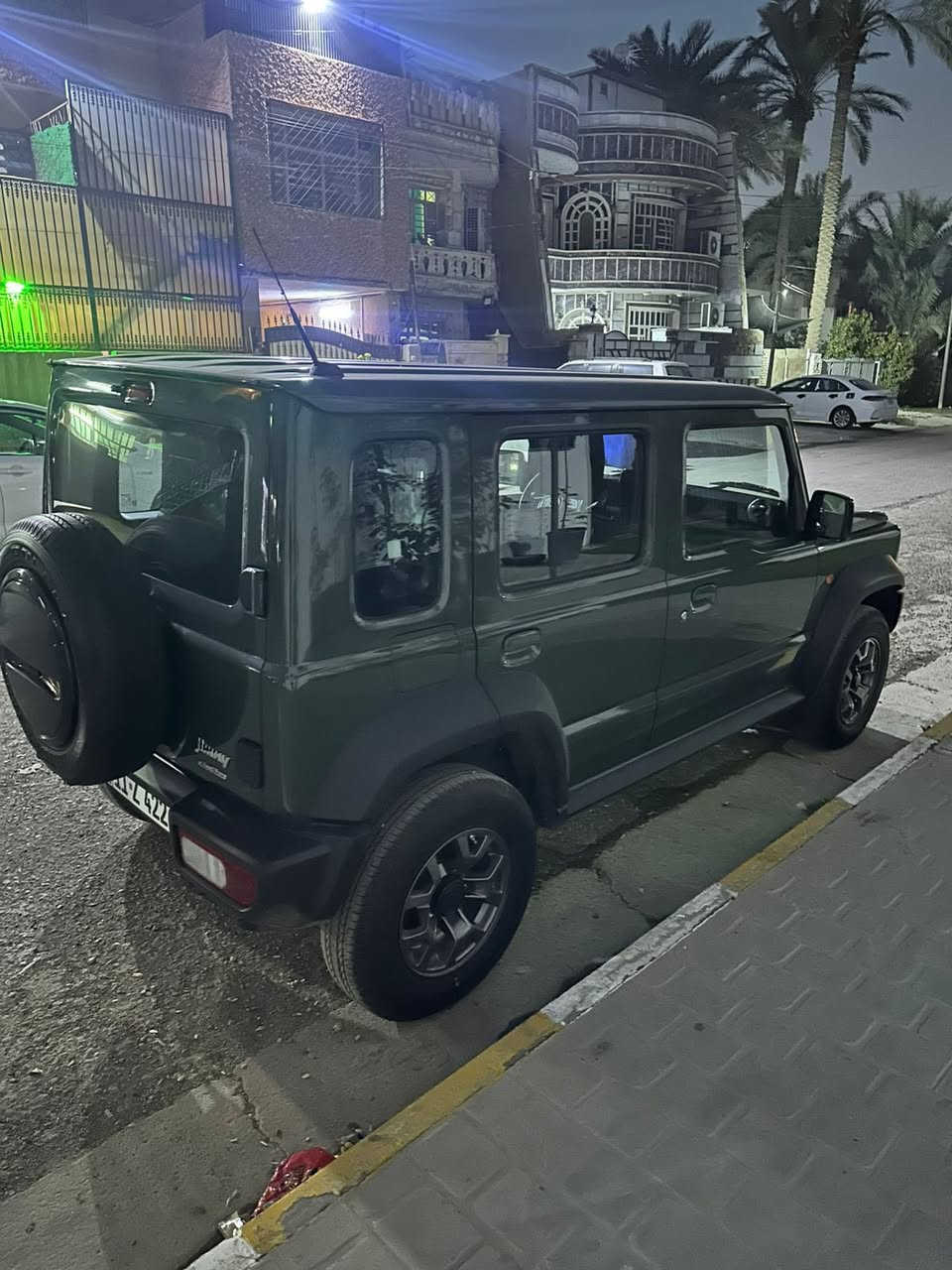 ✨سيارة دفع رباعي ✨ محبوبة البر 💪🏻 والطرق الوعرة
وحش الصحراء والطرق الخارجية 🔥

✨سوزوكي جمني  (Suzuki Jimny) 

موديل 2025  

كفاله عامة ماشيه قليل جدا 

داخل الضمان بحالة الوكالة 

رقم بغداد الانكليزي الجديد تحويل مباشر 

 

لايتات عالي وناصي لدات بلادي 

فول تحكم ستيرن 

4 راكبا 

صعود ونزول منحدرات 

مانع تزحلق 

زراك لايت امامي 

نظام الملاحة

بلوتوث + aux + usb

شاشة كبيرة لمس 

منفذ شحن  USB

. 
واصل ١٨ مليون ونص من سعرهة وباقية مطلوبة لشركة الصادق الجادرية ٢٠ مليون 
اقساطه بالشهر ٧٠٠ الف دينار. 
معرروضة للبيع بسعر جدآ مناسب. 
للاستفسار. ***********
