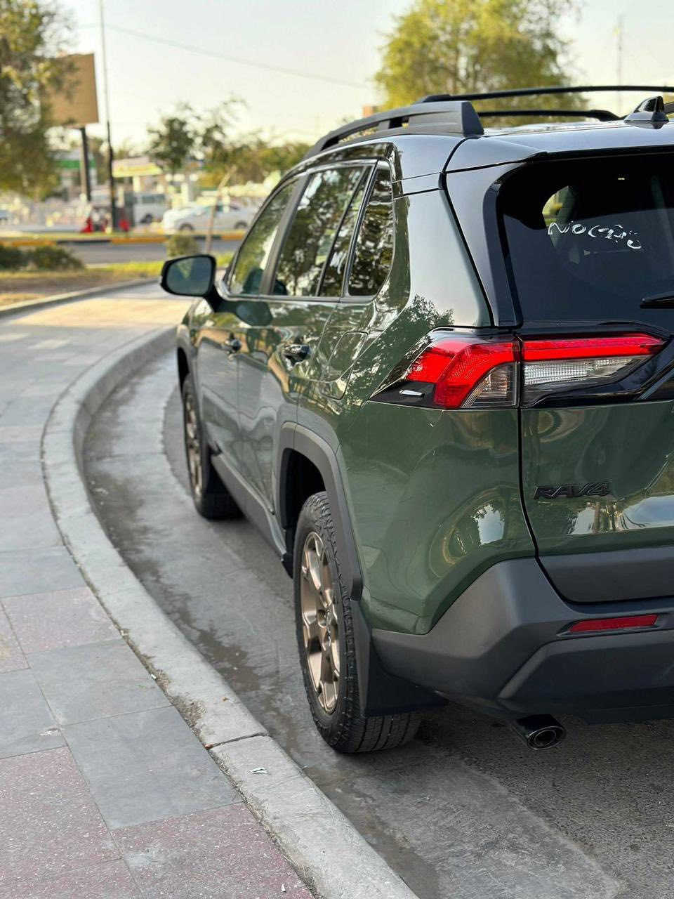 Rav4 موديل 24 هايبرد امريكي ماشية 36,000
حادث دعامية امامية 
كشنات تغليف جلد 
دواسات ارضية جلد زيتوني 
حساسات 
رادار 
مانع انزلاق 
تايرات جبلي 
تدفءة كشنات 
مقعد السايق كهرباءي 
مصابيج زينون امامية 
مثبت سرعة 
كاشف ضباب
قفل مركزي للابواب 
مرايا جانبية كهرباءية 
كاميرا خلفية 

السعر 240$


**إذا كنت صاحب هذا الإعلان وتريد حذفه لأي سبب، رجاءا أرسل رسالة إلى الدعم الفني**
