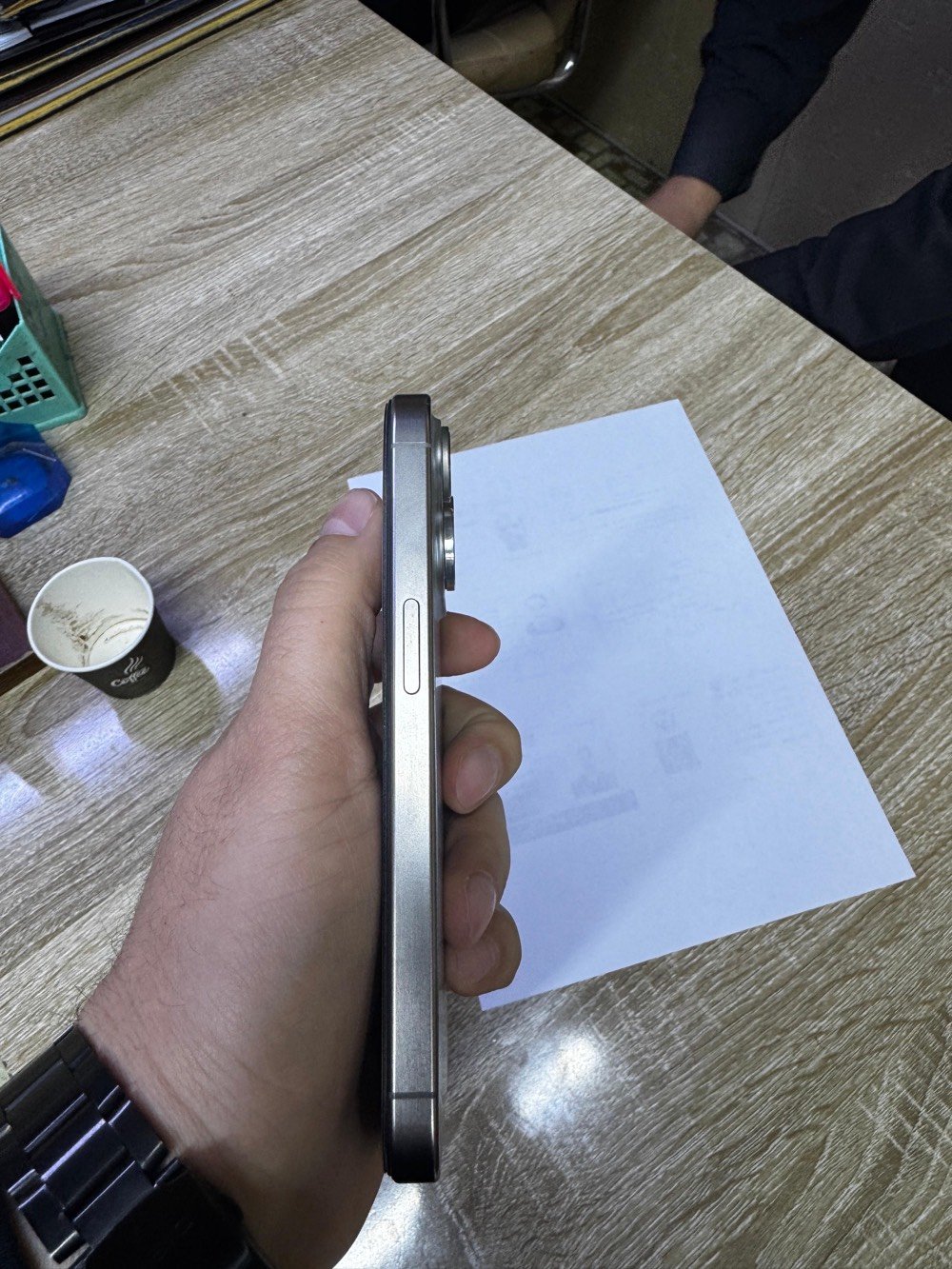 ايفون 15 برو
امبدل شاشة 
ذاكرة512
البطارية88
بدون ملحقاته 
للبيع او مراوس