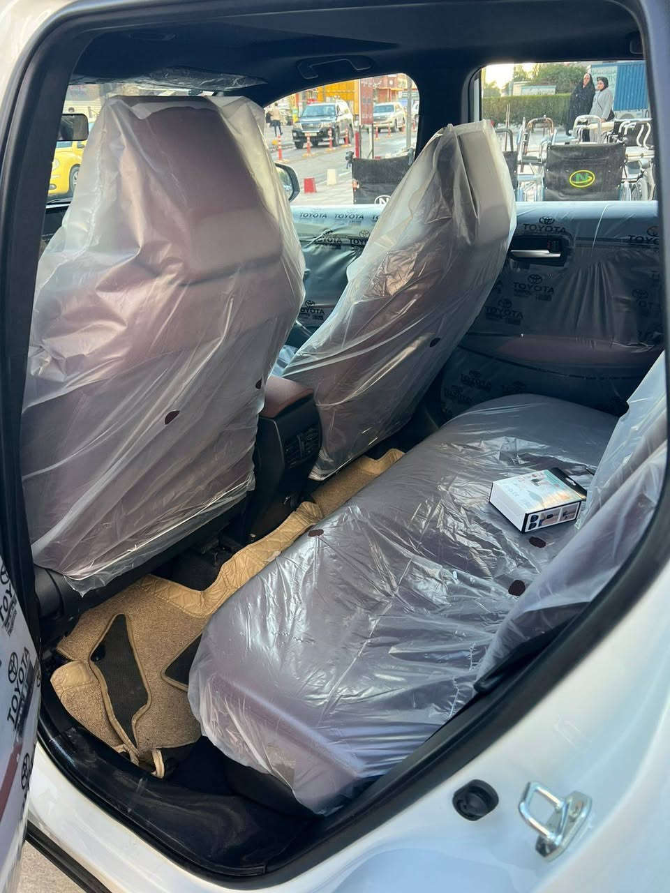 تيوتا كورلا كروس ساز خليجي 2025 مكفوله رقم بغداد.  ماشيه 36KM محرك 4 سلندر مكينه 
2000 هايبرد السعر 210 ***********
