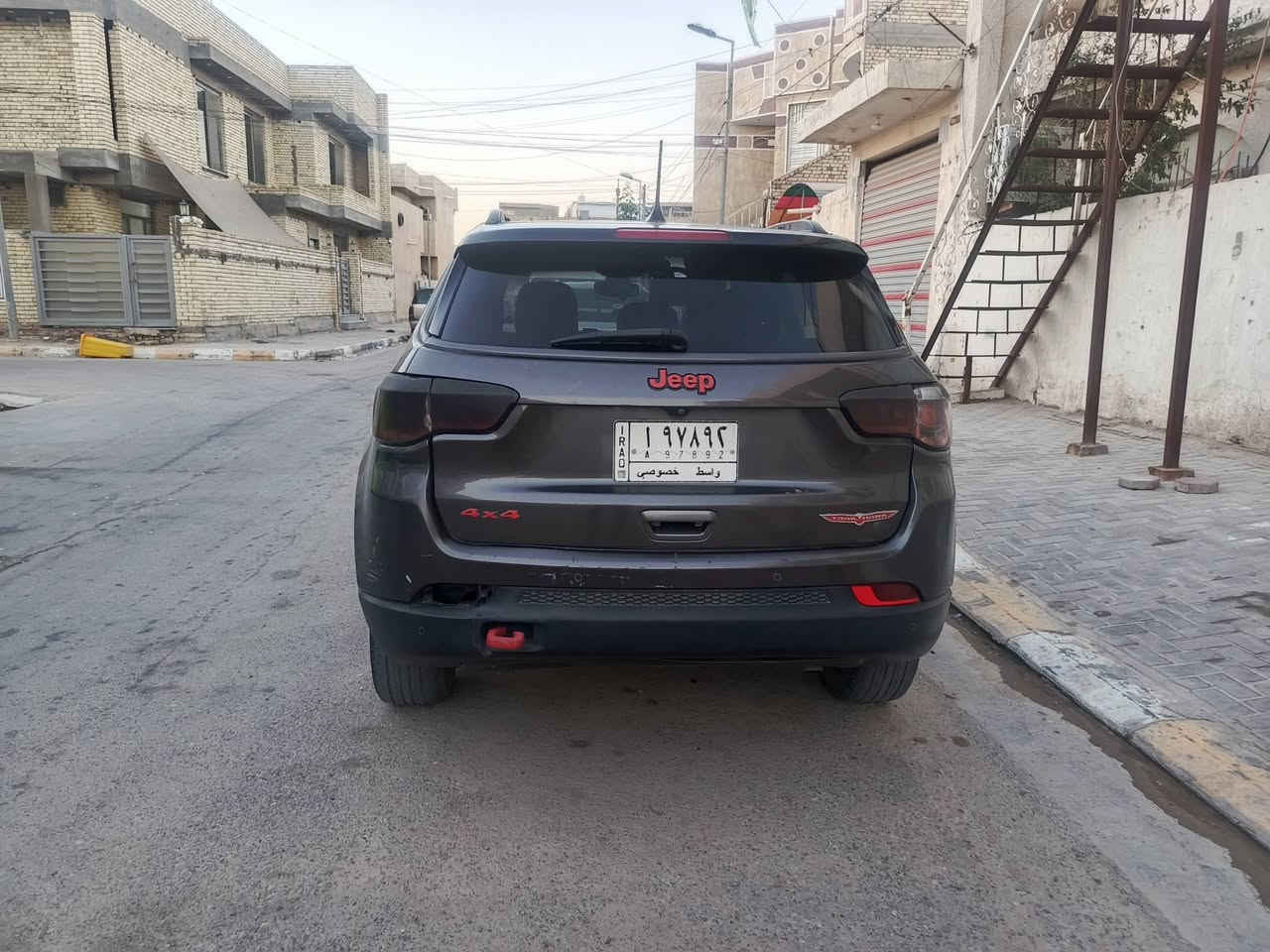 السلام عليكم جيب كومباس موديل 2019 ماشي 54mi اعلئ فئة ترايل
هوك فول مواصفات سعر 105
مواصفات 
بانوراما 
جنطة كهرباء
كشنات جلد تدفئة 
هيتر ستيرن 
رادار
شاشة كامرة وحساس 
كشن كهرباء مساج
5 انضمة قيادة 
سايد بريك بصمه
تبريد قطعتين 
وبعد هواي مواصفات  ملاحضه سيارة بيهة قطعتين بالخارج وبالعراق صار بيهة قطعتين بيهة 4 قطع صبغ 
مكاني كوت واسط 
***********
