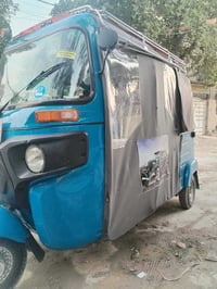 تكتك موديل 20 بيه طخات بصيطه مكاني بغداد بلديات سعر 6ونص وبيه مجال بصي...