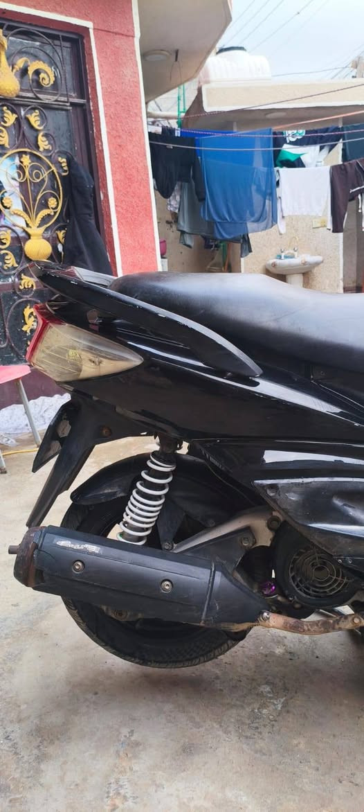 السلام عليكم شلونهم الشباب متاح سكنس فحل يابني نوزل خطين كهربائيات كله شغاله دراجه مابيه اي عيب شلعه معدل تشتغل نكرة سلف مكوفله لا نضوح ولا تبخير +جيب فيتر الي يعجبك وفحص  بيه منفيس +مكاتبه  وكفلك سرقه +بيه دمام و كلج خلفي رياضي WF وبيه بعد نواعم  مكاني بغداد الشعب


**إذا كنت صاحب هذا الإعلان وتريد حذفه لأي سبب، رجاءا أرسل رسالة إلى الدعم الفني**