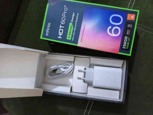 سلام وعليكم جهاز هوت 60ابرو جهاز الله شاهد صارلي اسبوع من اخته وجهاز شوفت عينكم حته غراضه مافتوحات من الباكيت مالته ماخذه 250 ورايده 190 وبي مجال شويه حك الجيه متواجد عل واتساب فقط *********** مكاني بغداد العلاوي قرب شارع 6
